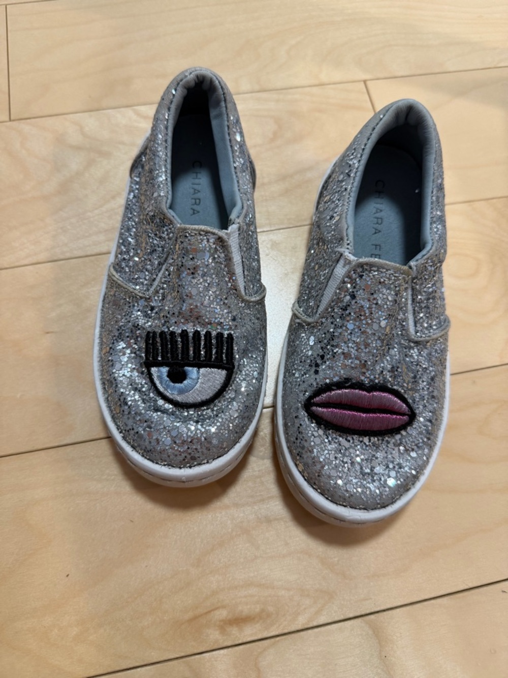 Chiara Ferragni Kids Silver Glitter Slip-On Sneakers with Eye & Lip Patches